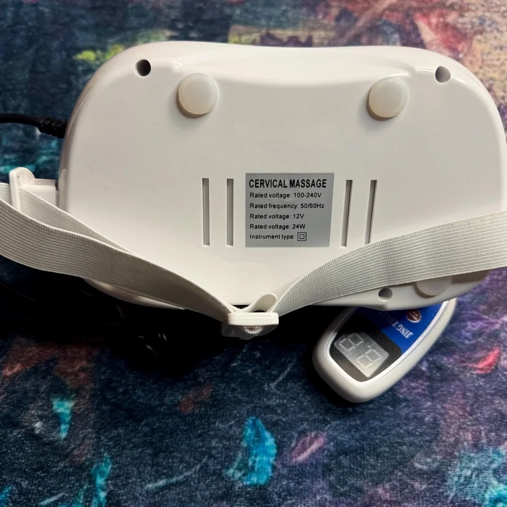 SALE 💥 Cervical Airbag Massager Pillow NWOT
